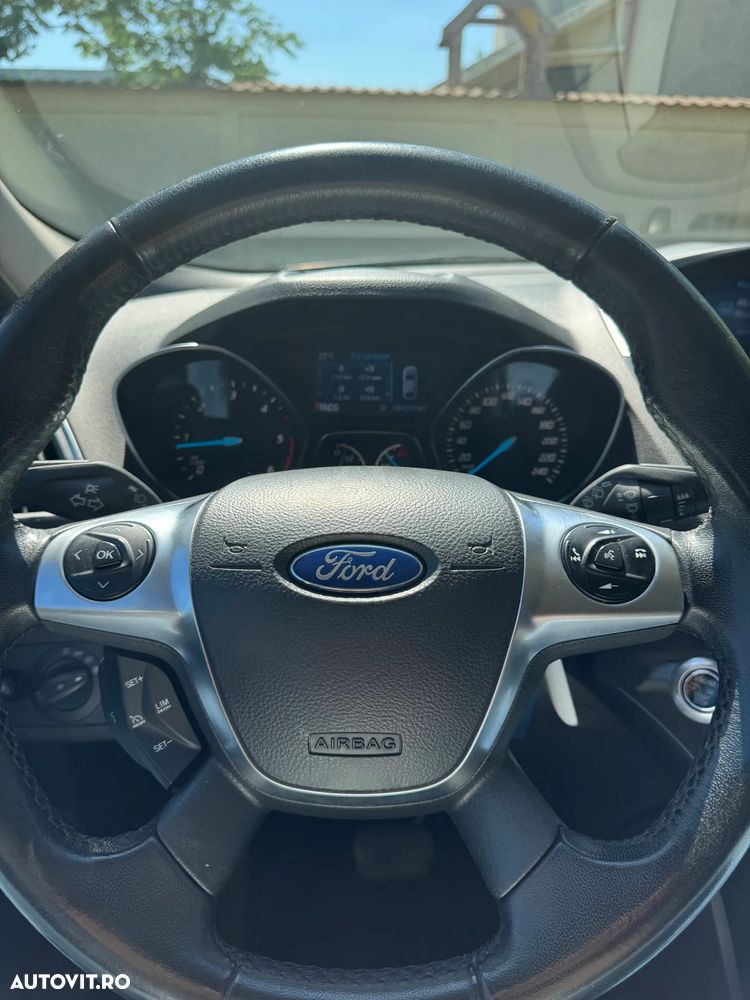Ford Kuga 2.0 TDCi Powershift 4WD Titanium - 21