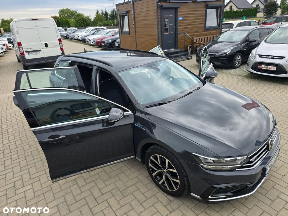 Volkswagen Passat Variant - 38