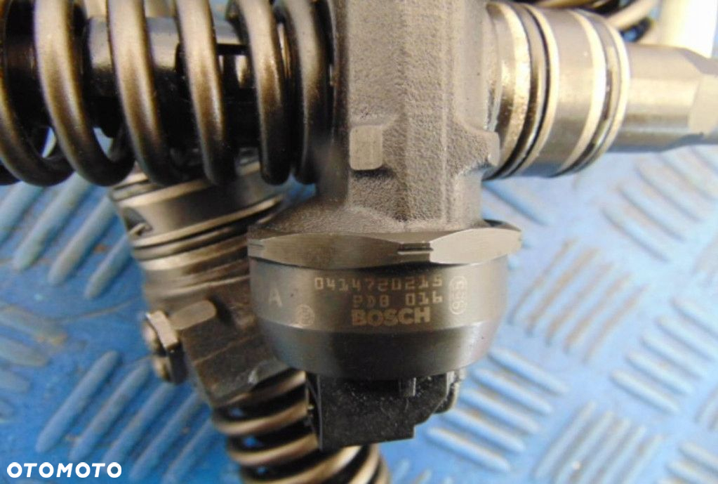 VOLKSWAGEN BORA 1.9D WTRYSKIWACZ DIESEL 4SZT KOMPLET 0414720215 - 5
