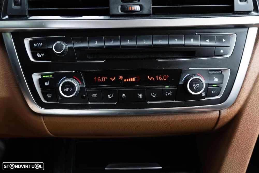 BMW 320 d xDrive Line Luxury - 20