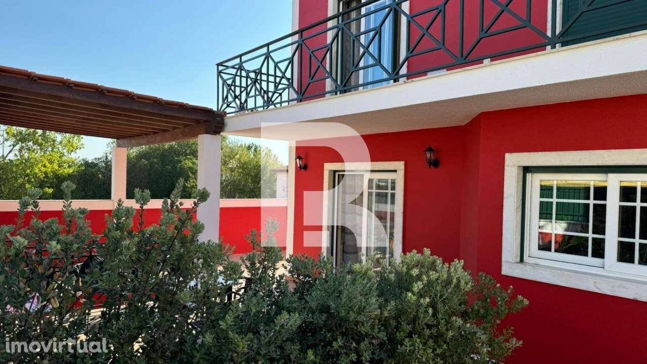 Moradia Isolada T5 no Lourel, Sintra - Grande imagem: 2/32
