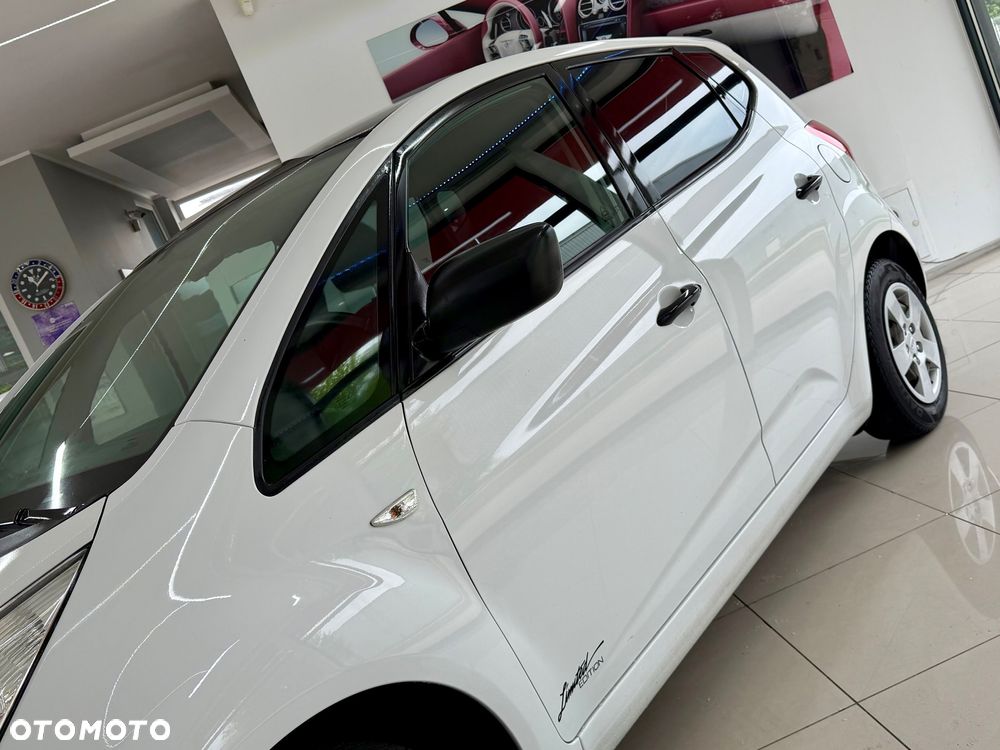 Kia Venga 1.4 CRDi M - 27