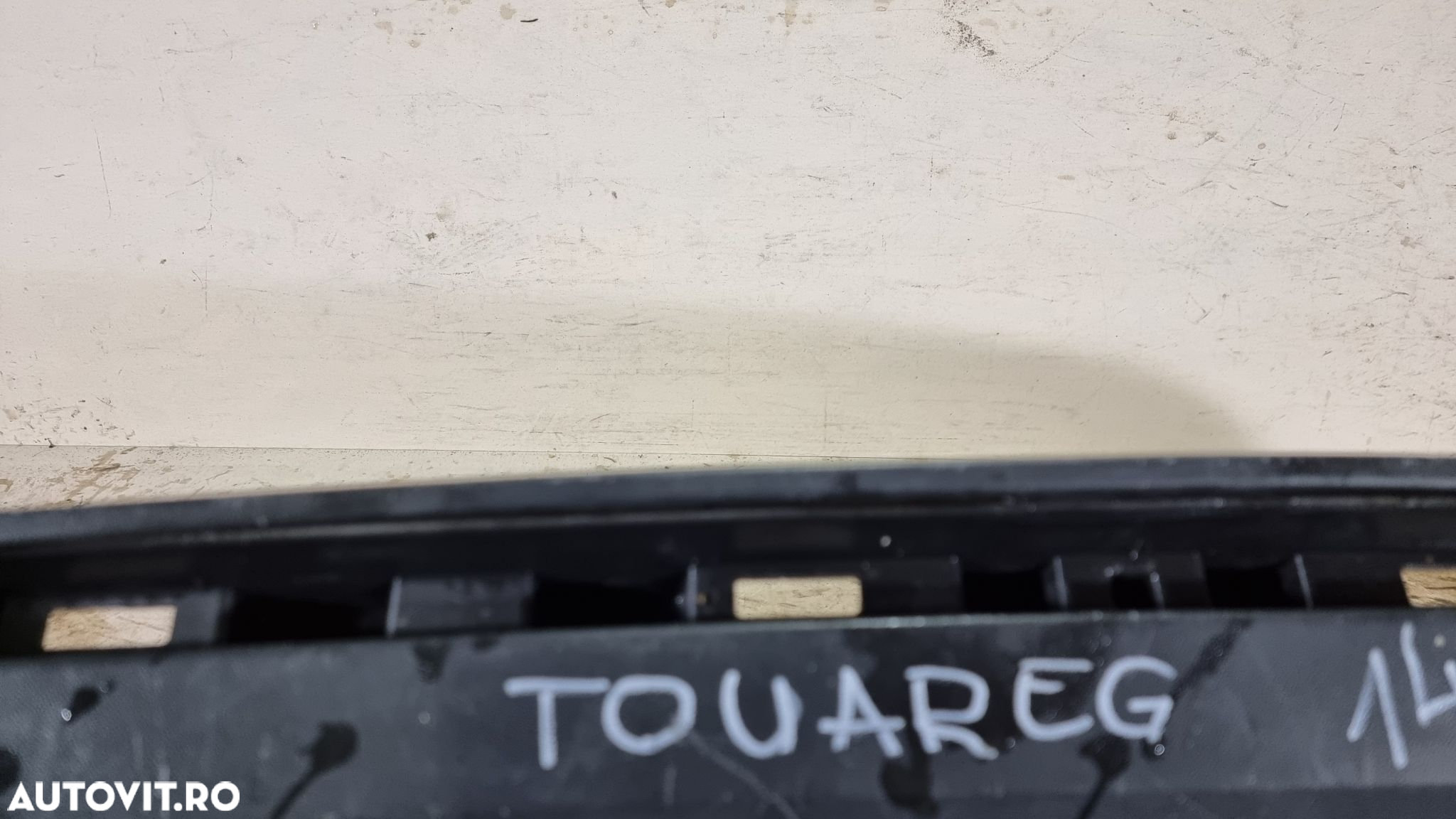 Spoiler inferior bara spate VW Touareg 2018, 2019, 2020, 2021, 2022, cod origine OE 760807568J - 5