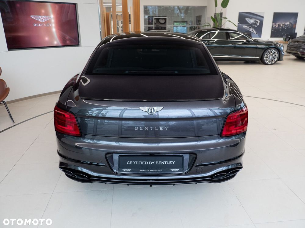 Bentley Flying Spur - 10