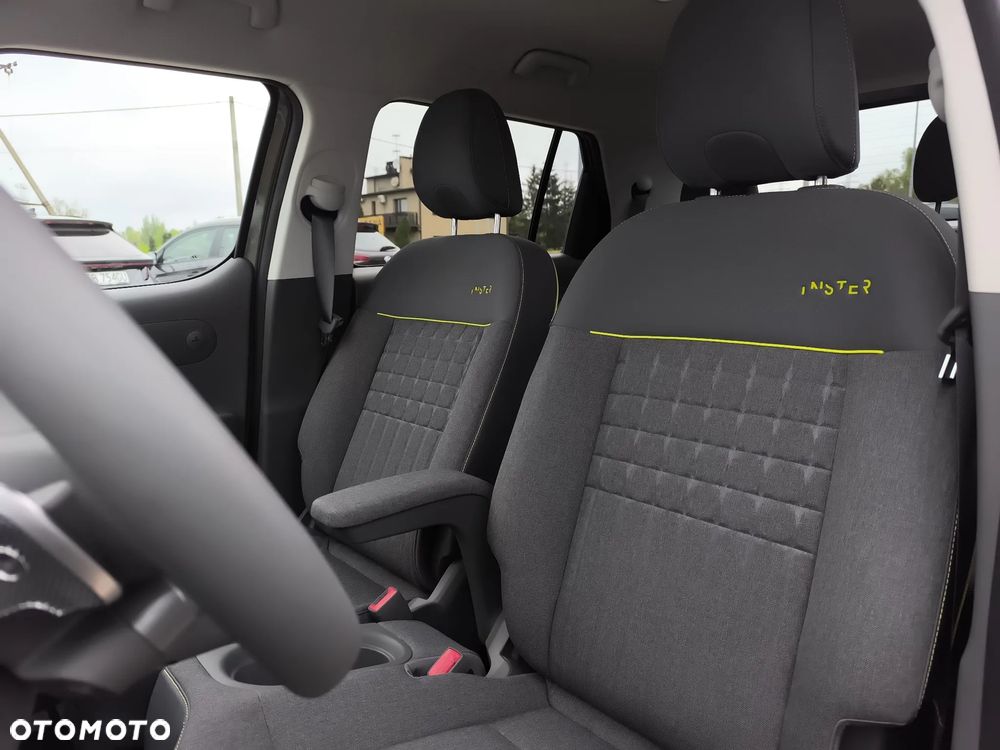 Hyundai Inster 49kWh Cross Smart - 11