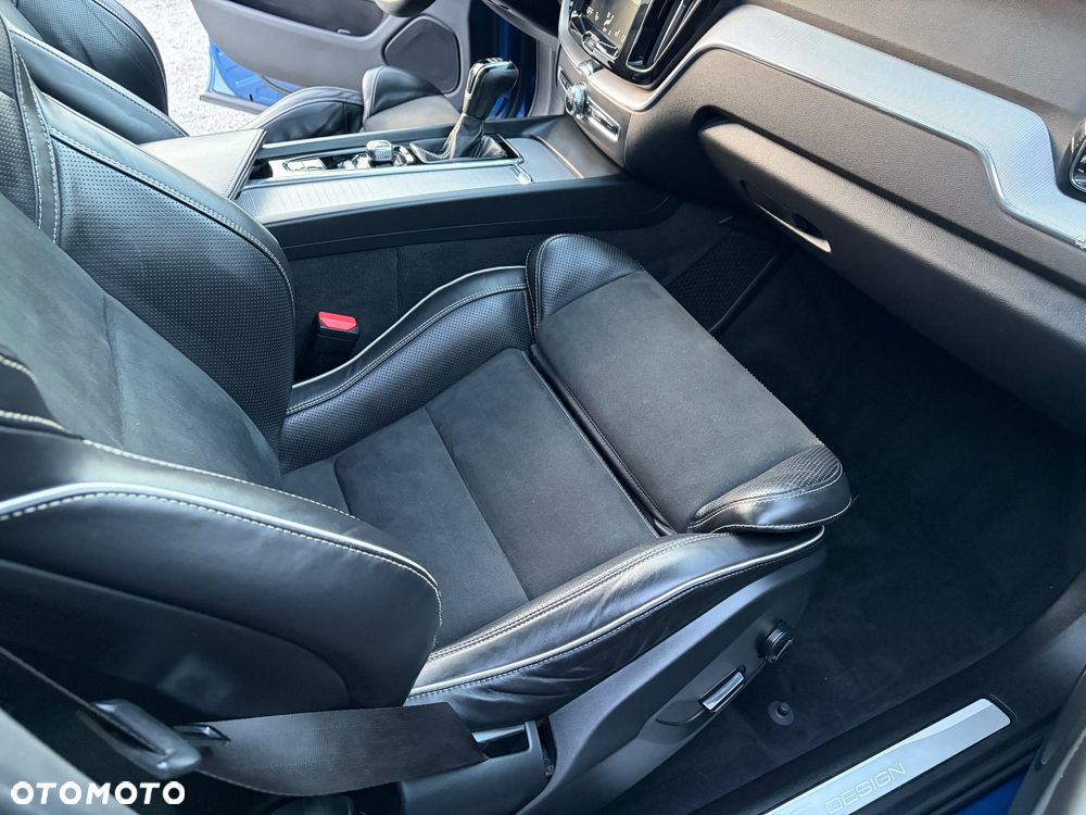 Volvo XC 60 D4 AWD RDesign - 13