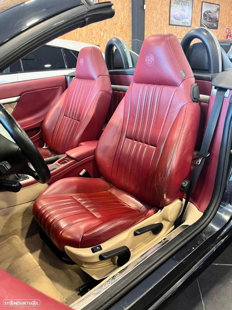 Alfa Romeo Spider 2.4 JTDM - 11
