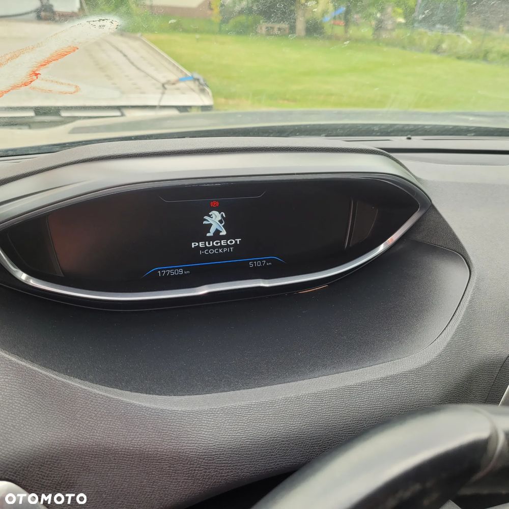 Peugeot 3008 1.6 BlueHDi Active S&S EAT6 - 11