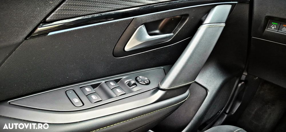 Peugeot 208 e-208 GT-Line - 33