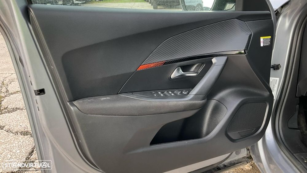 Peugeot e-2008 50 kWh Active Pack - 16