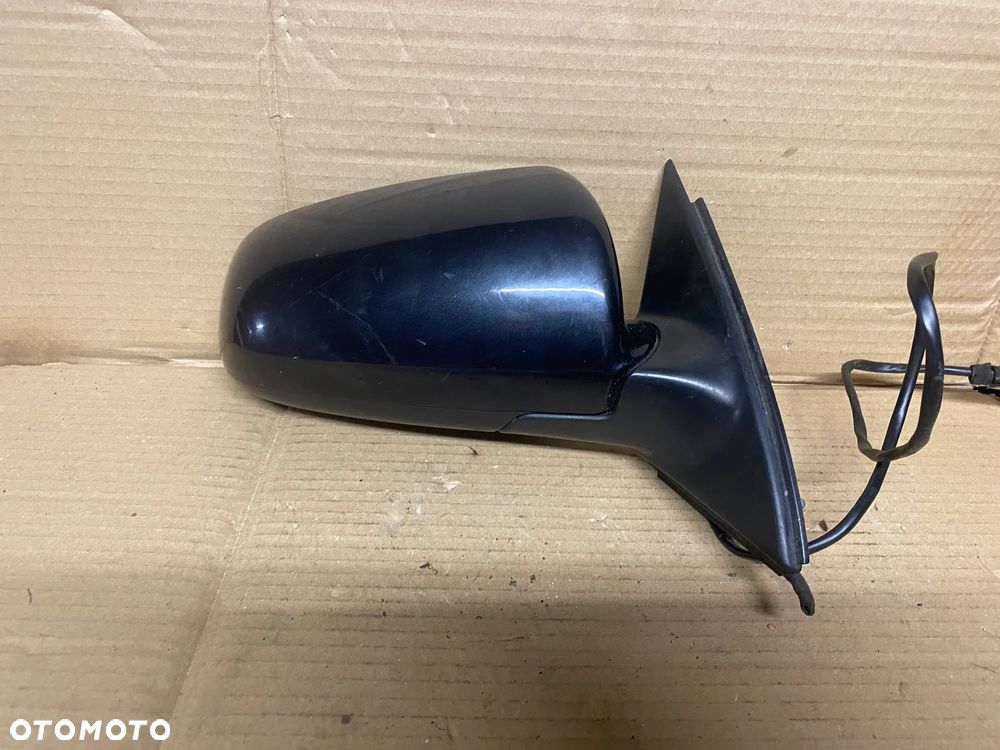 LUSTERKO PRAWE 5PIN AUDI A4 B6 50010 - 3