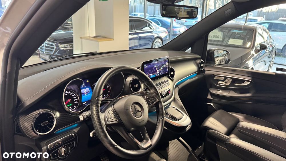 Mercedes-Benz Klasa V - 11