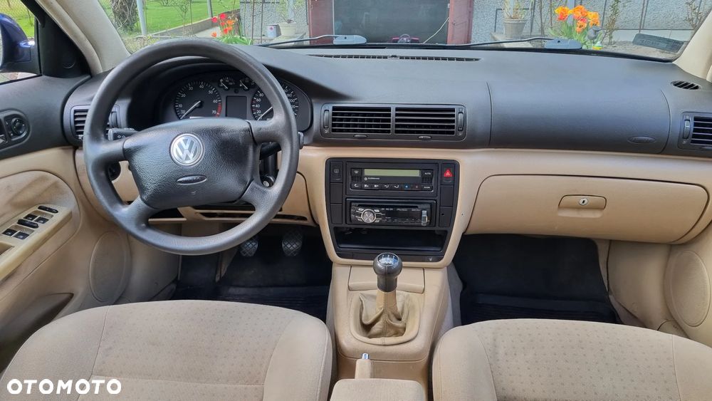 Volkswagen Passat 1.8T - 8