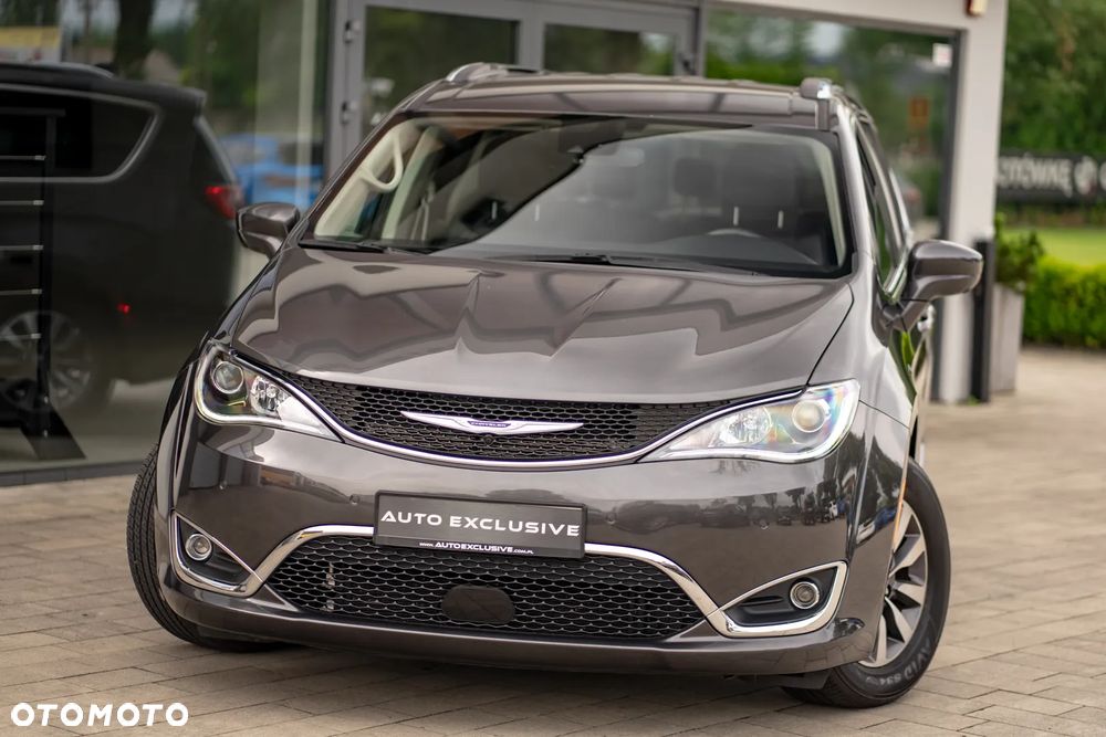 Chrysler Pacifica - 9