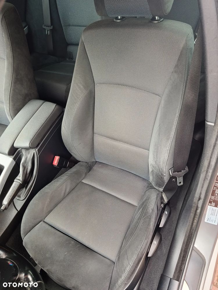 BMW Seria 3 318d - 30