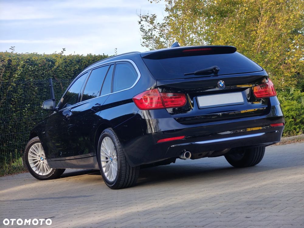 BMW Seria 3 318d Luxury Line - 24