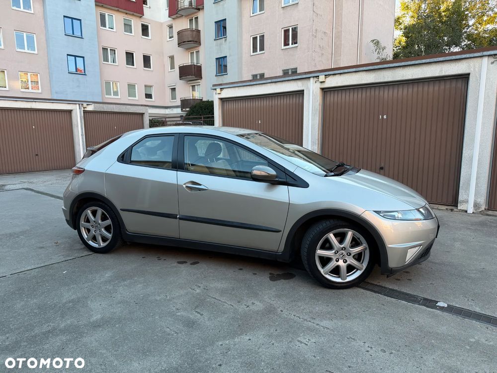 Honda Civic 1.8 Comfort - 2