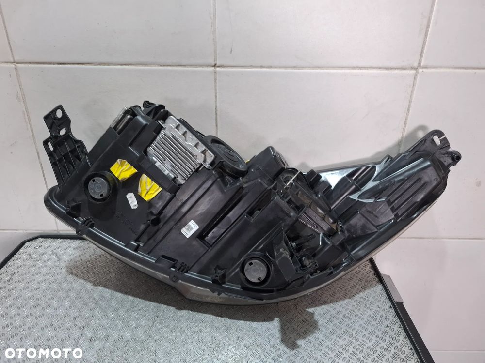 Lampa xenon kompletna Ford Kuga MK1 2015 rok nr CV4413D154BH - 6