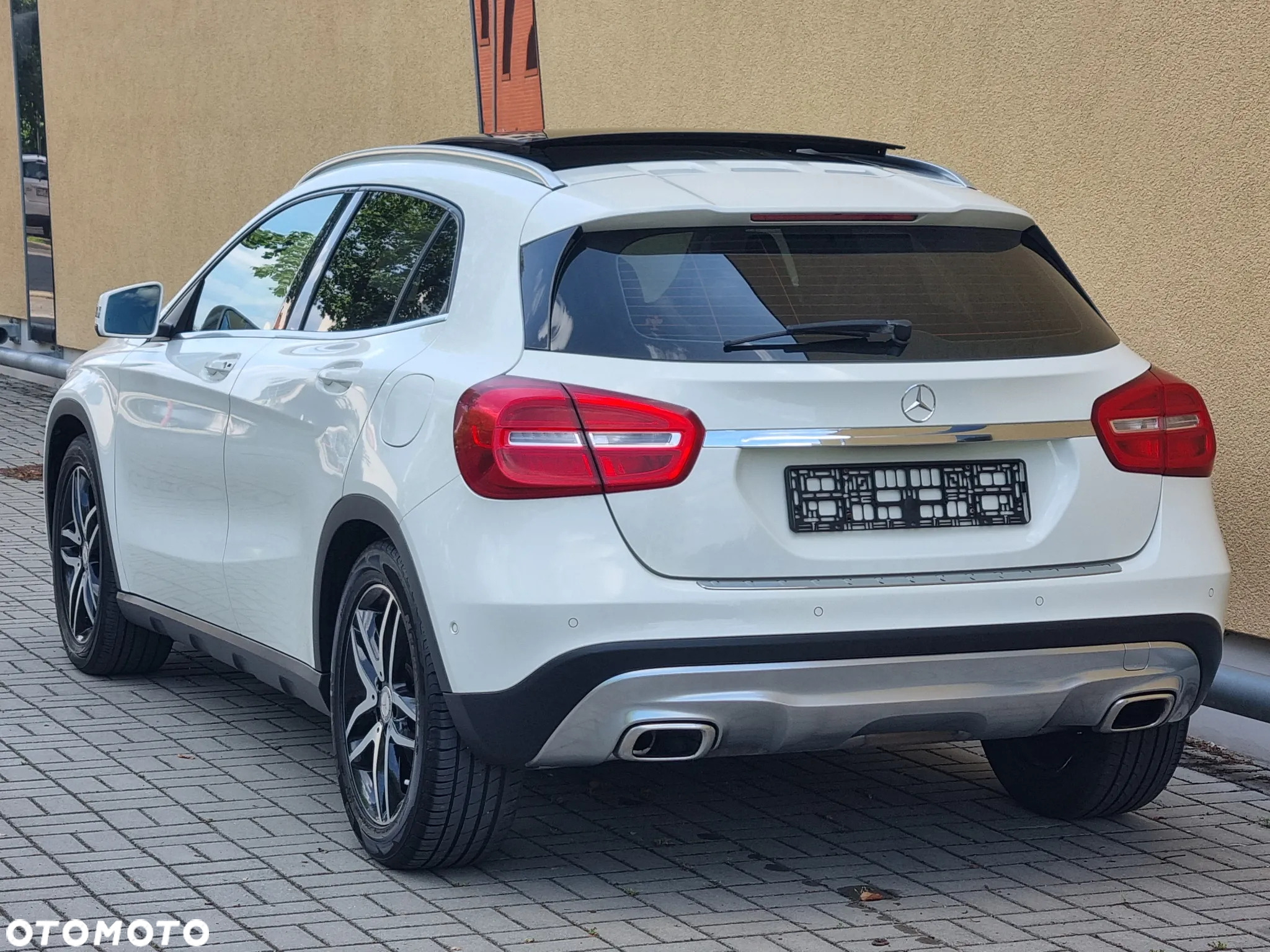 Mercedes-Benz GLA 250 7G-DCT Urban - 5