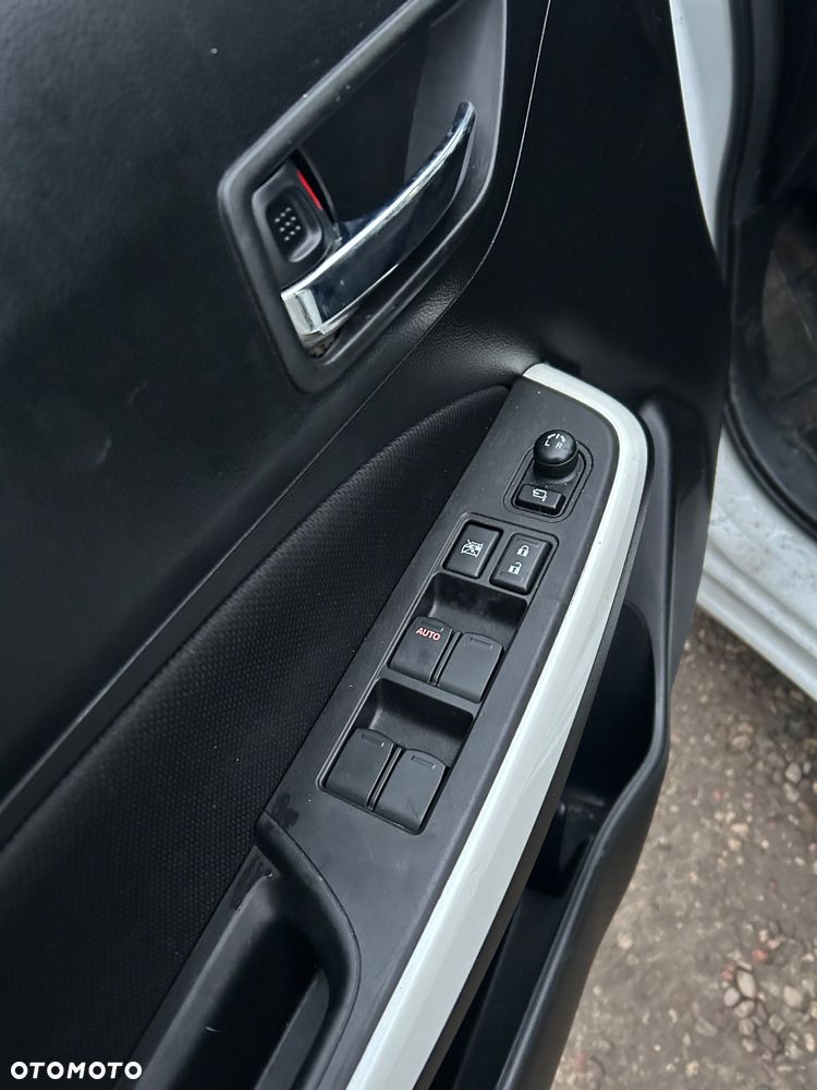 Suzuki Swift 1.2 Premium Plus - 10