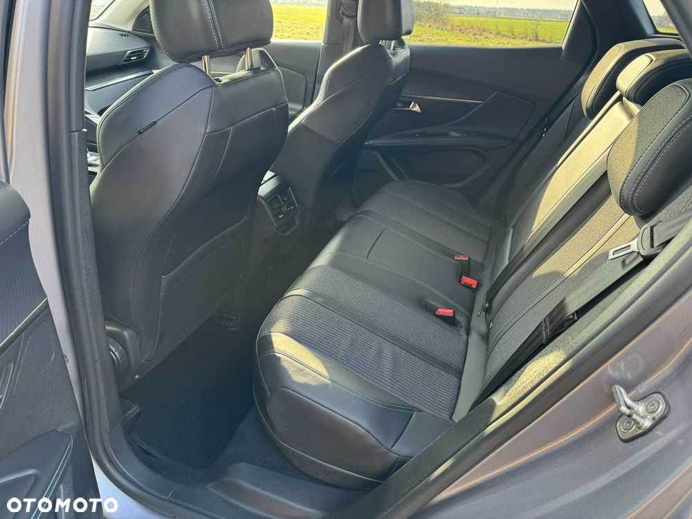 Peugeot 3008 225 e-EAT8 Allure Pack - 11