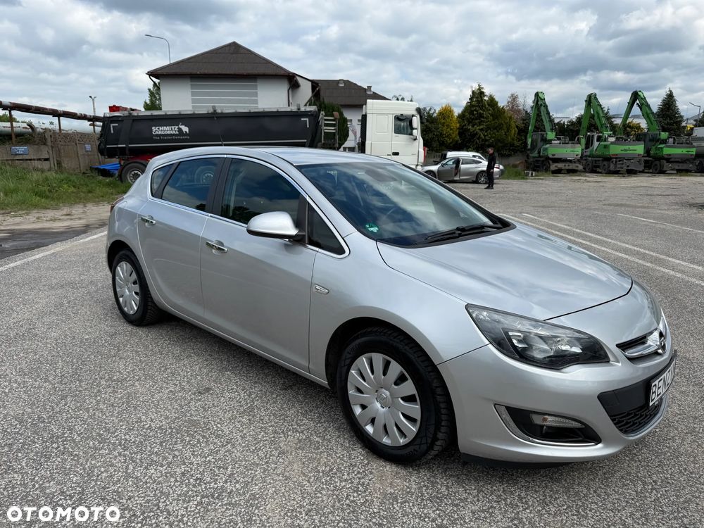 Opel Astra 1.4 Turbo Active - 10