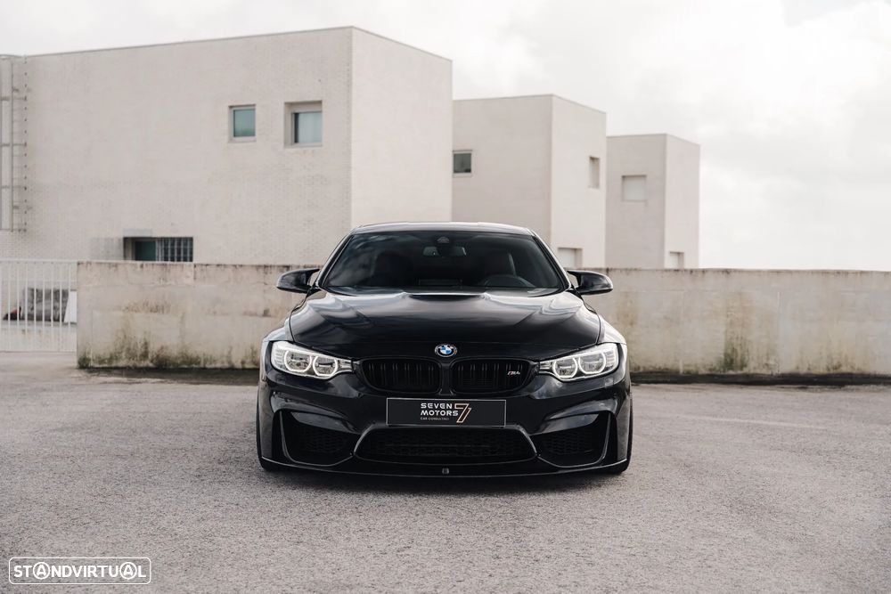 BMW M4 DKG Competition - 4