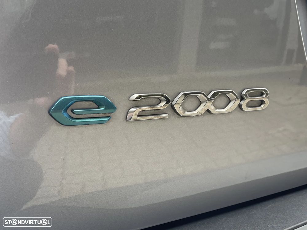 Peugeot e-2008 Allure Pack - 15