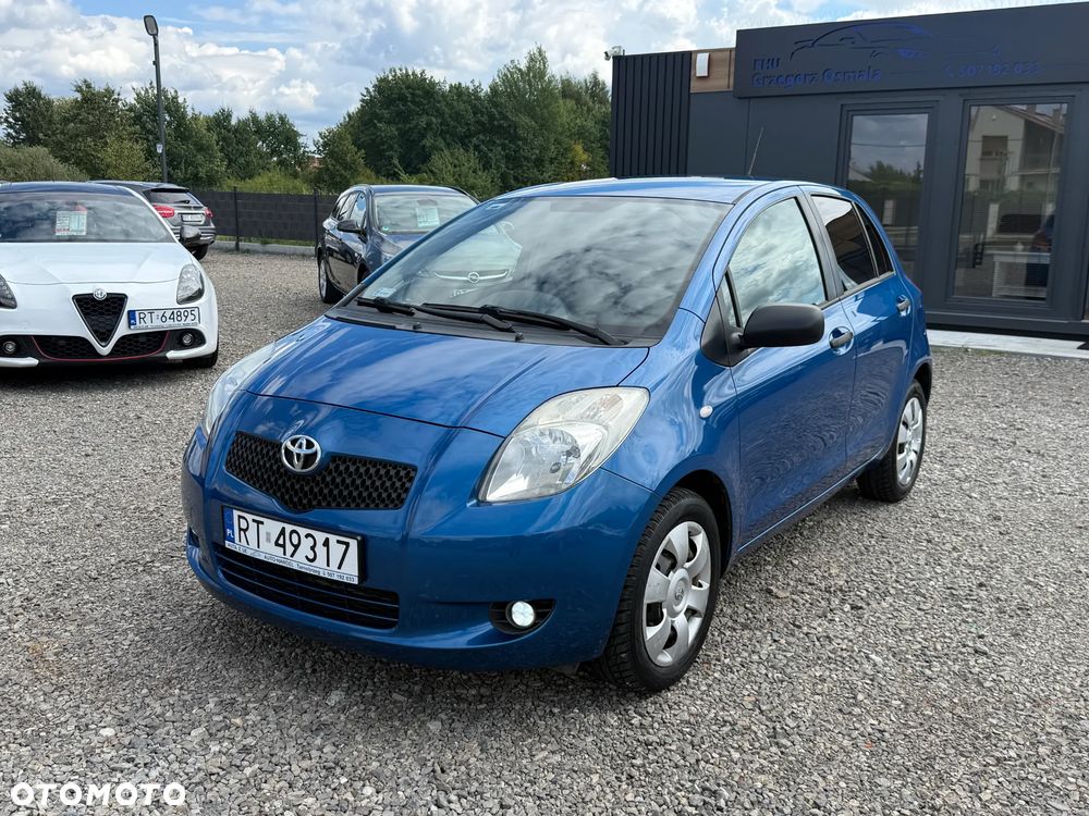 Toyota Yaris 1.3 Luna A/C - 1