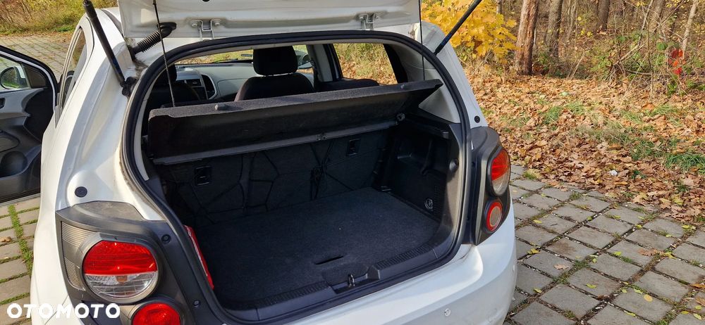 Chevrolet Aveo 1.2 LT - 15