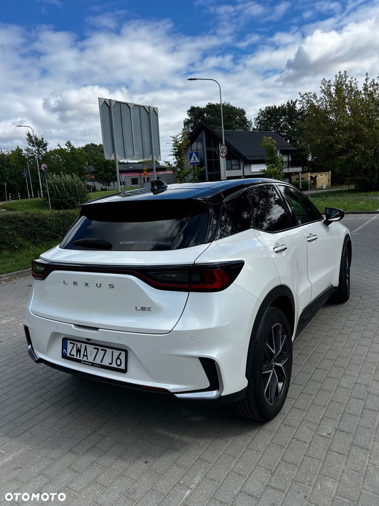 Lexus LBX 1.5 Hybrid Cool - 3