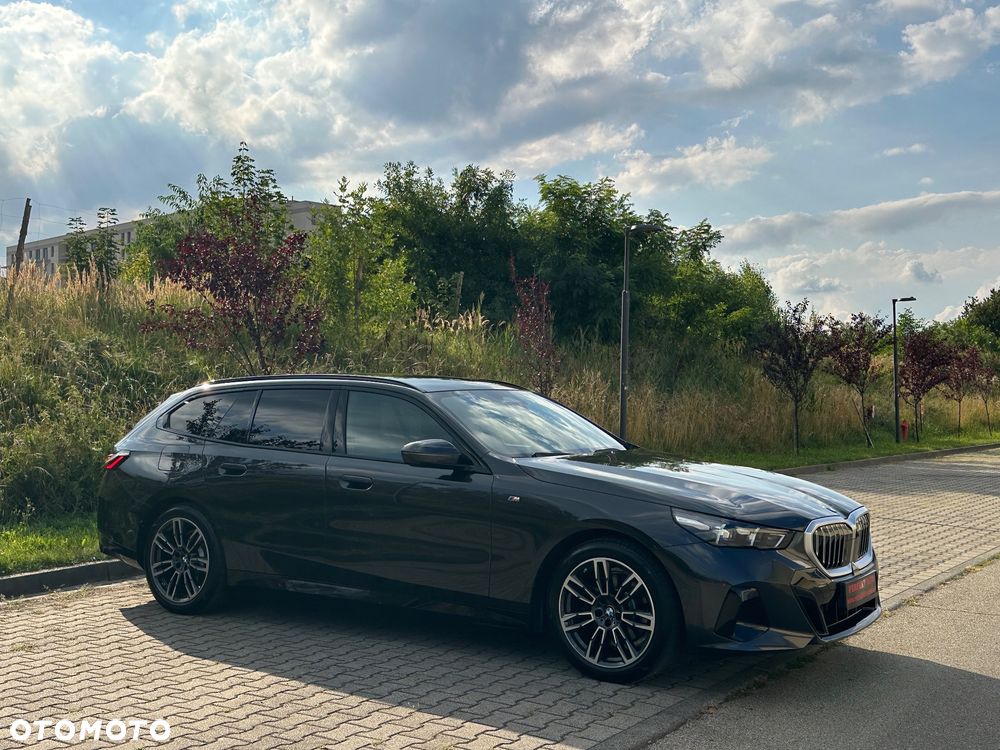 BMW Seria 5 520d xDrive mHEV - 17