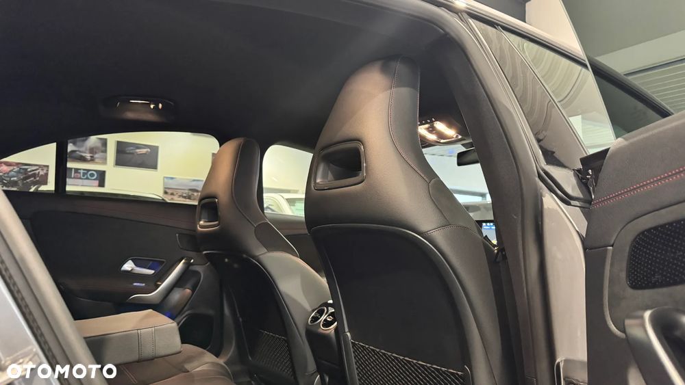 Mercedes-Benz CLA 200 AMG Line 7G-DCT - 30