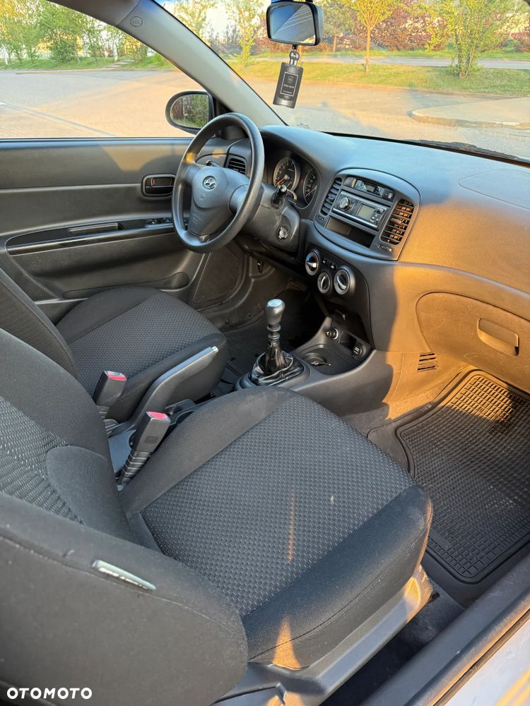 Hyundai Accent 1.6 Style A/C - 9