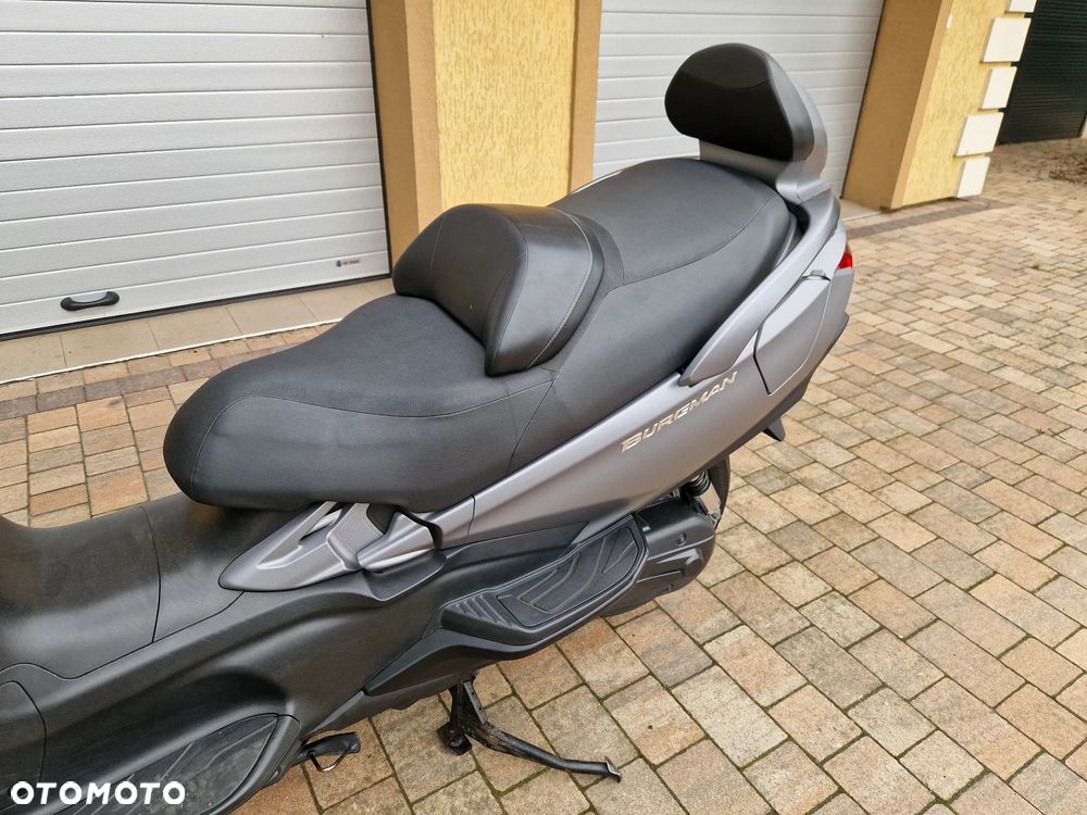 Suzuki Burgman - 16