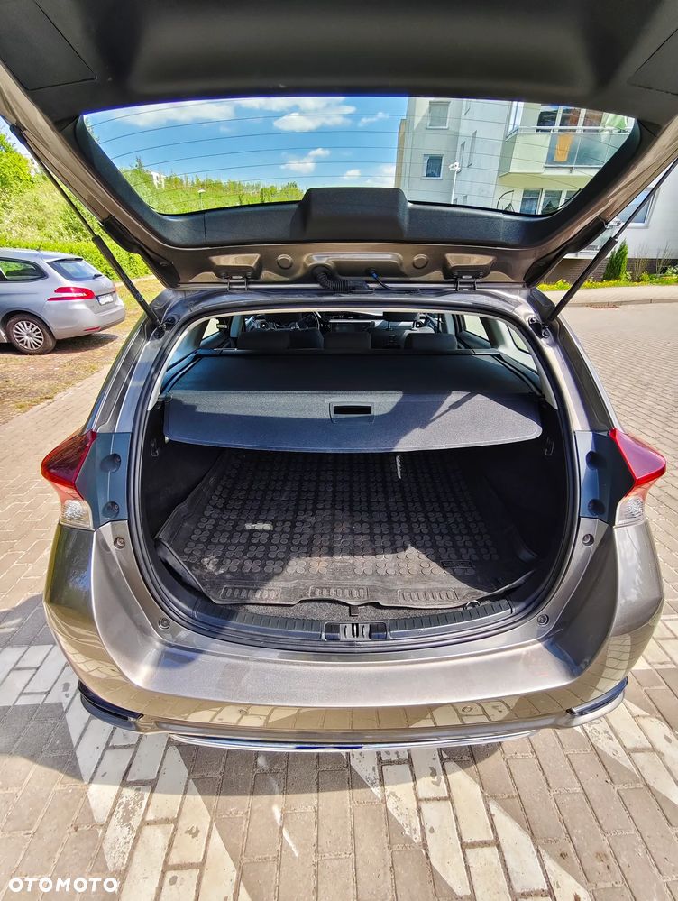 Toyota Auris Hybrid 135 Prestige - 18