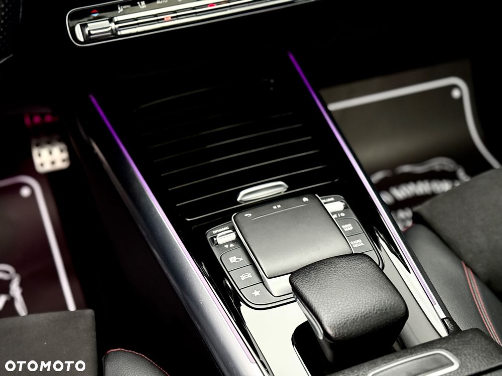Mercedes-Benz GLB - 37