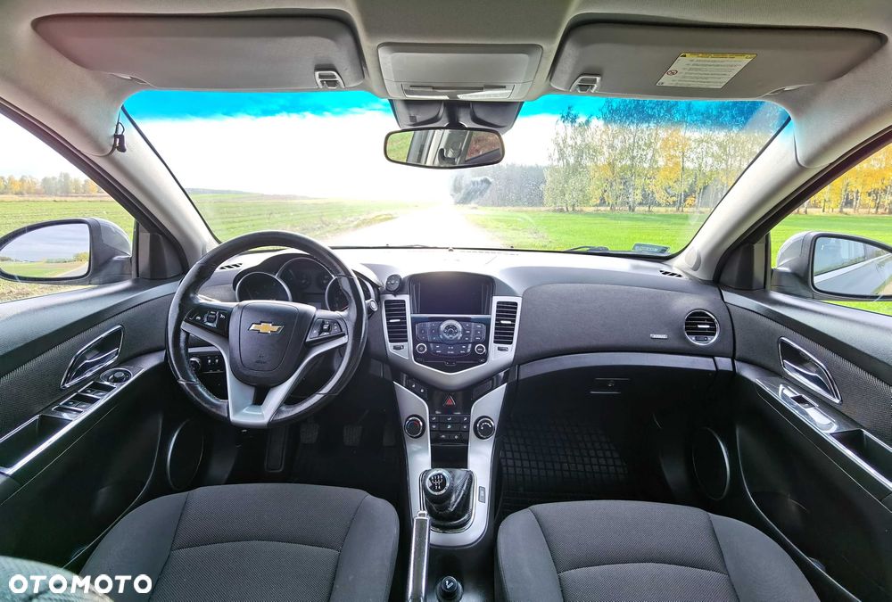 Chevrolet Cruze - 8