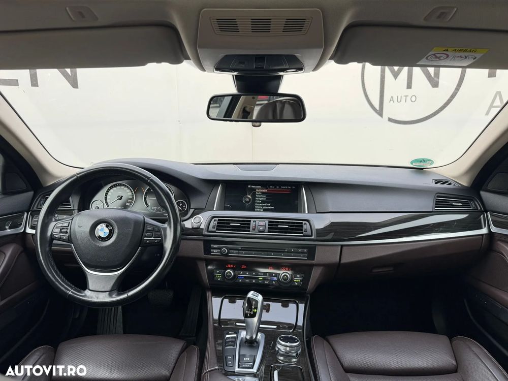 BMW Seria 5 530d xDrive AT - 7