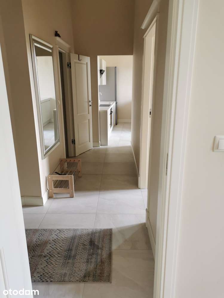 Piękny wyposażony apartament w dobrym standardzie, cisza, metro, park