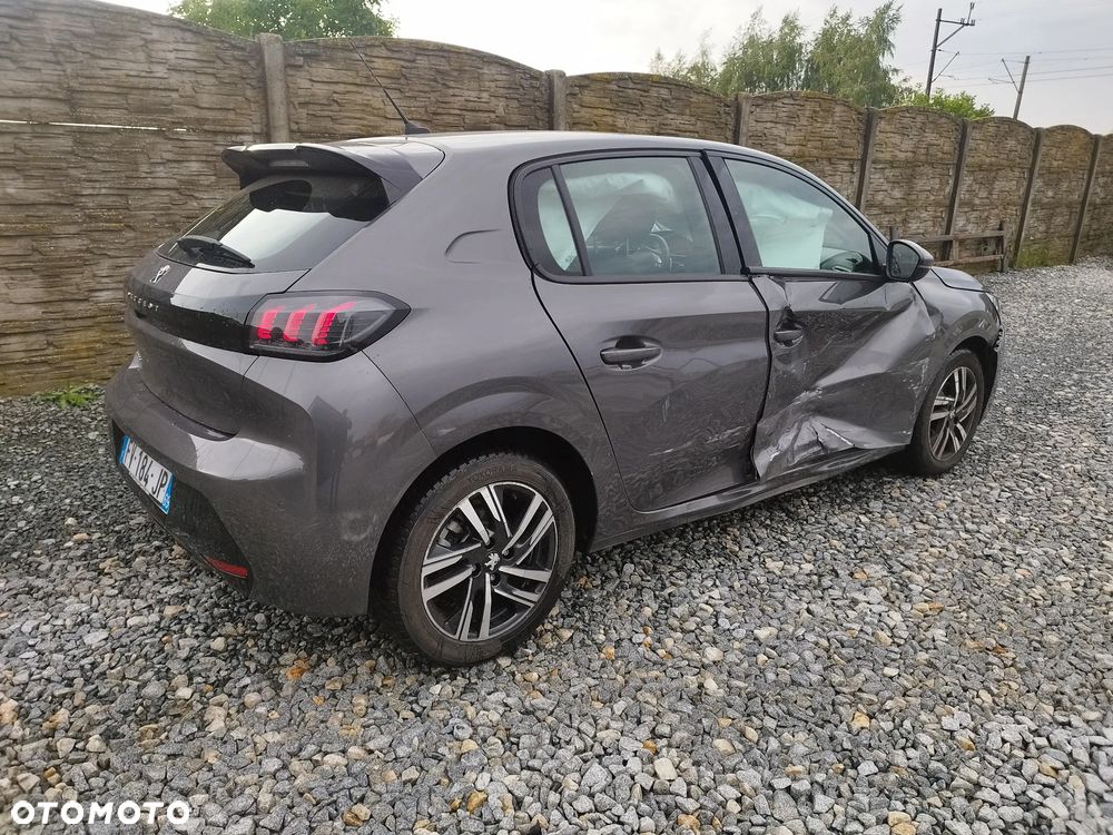Peugeot 208 PureTech 100 EAT8 Allure - 5