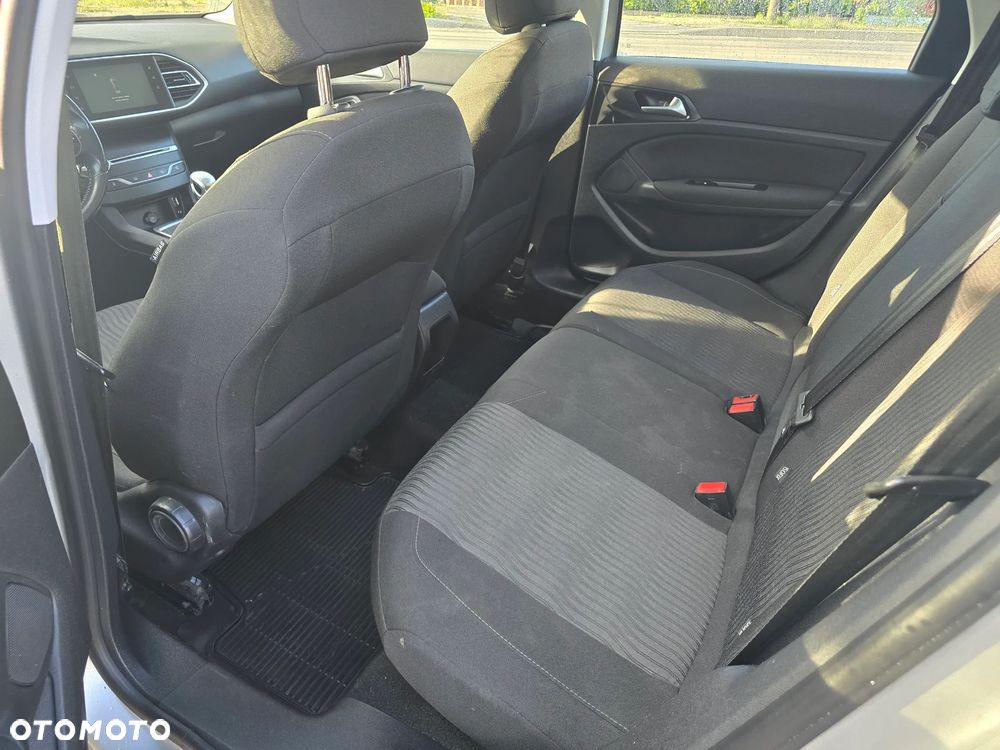 Peugeot 308 1.6 BlueHDi Business Line S&S - 13