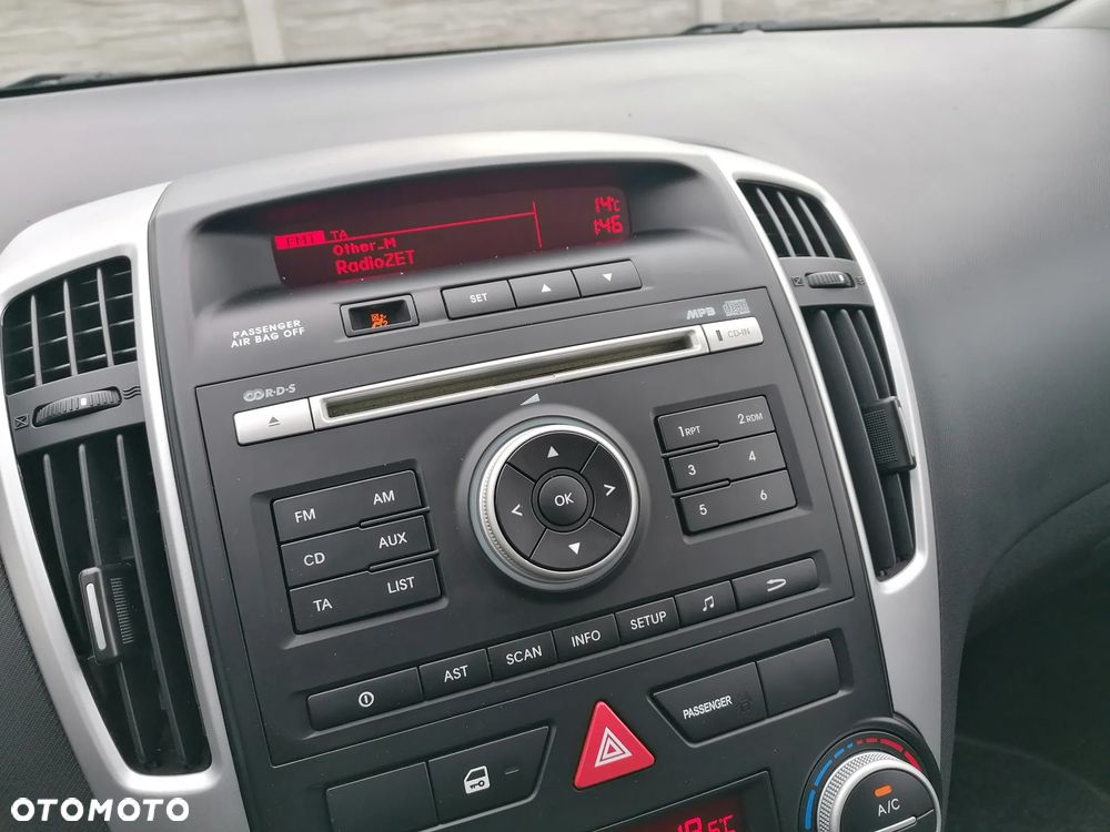 Kia Ceed 1.4 CVVT Spirit - 20
