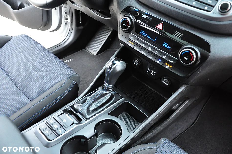 Hyundai Tucson blue 1.7 CRDi 2WD DCT Premium - 25