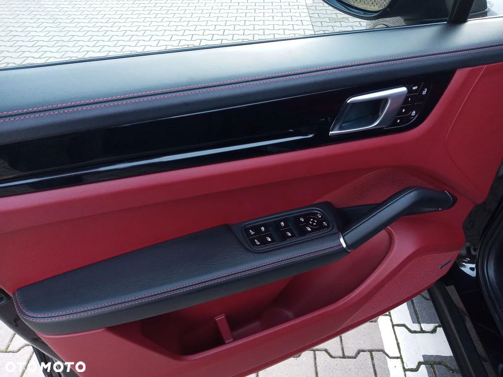 Porsche Cayenne Standard - 8