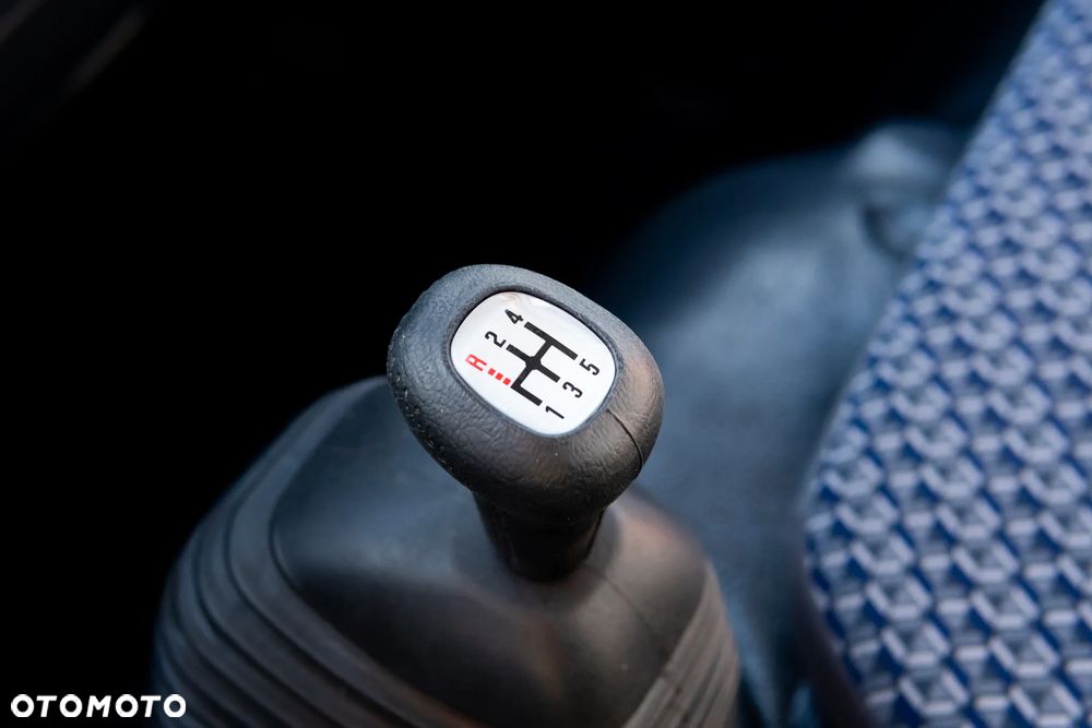 Isuzu M27 Final Edition - 24