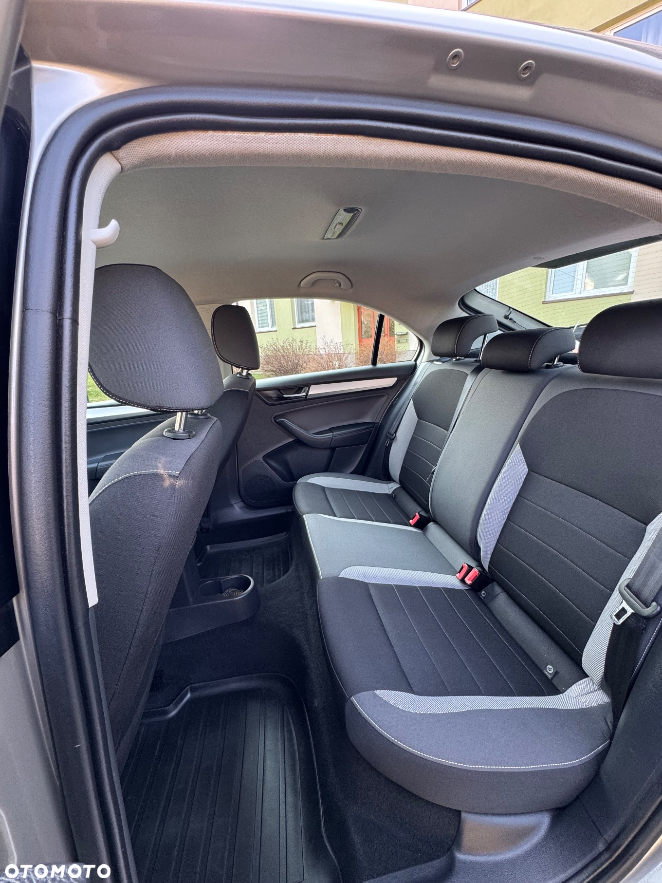Skoda RAPID 1.0 TSI Ambition - 9