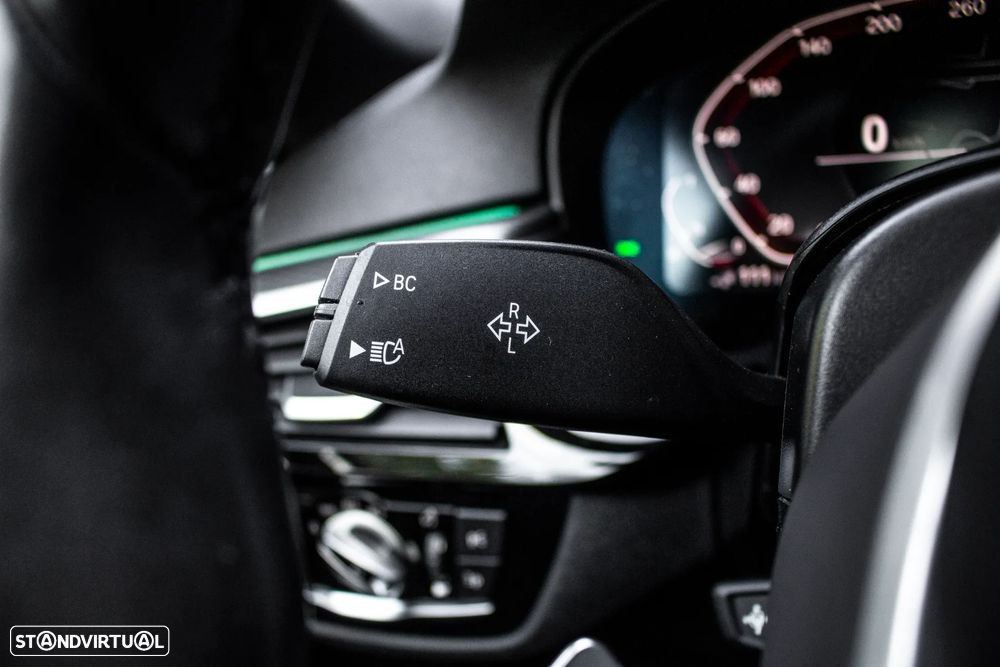 BMW 530 e Pack Desportivo M - 16