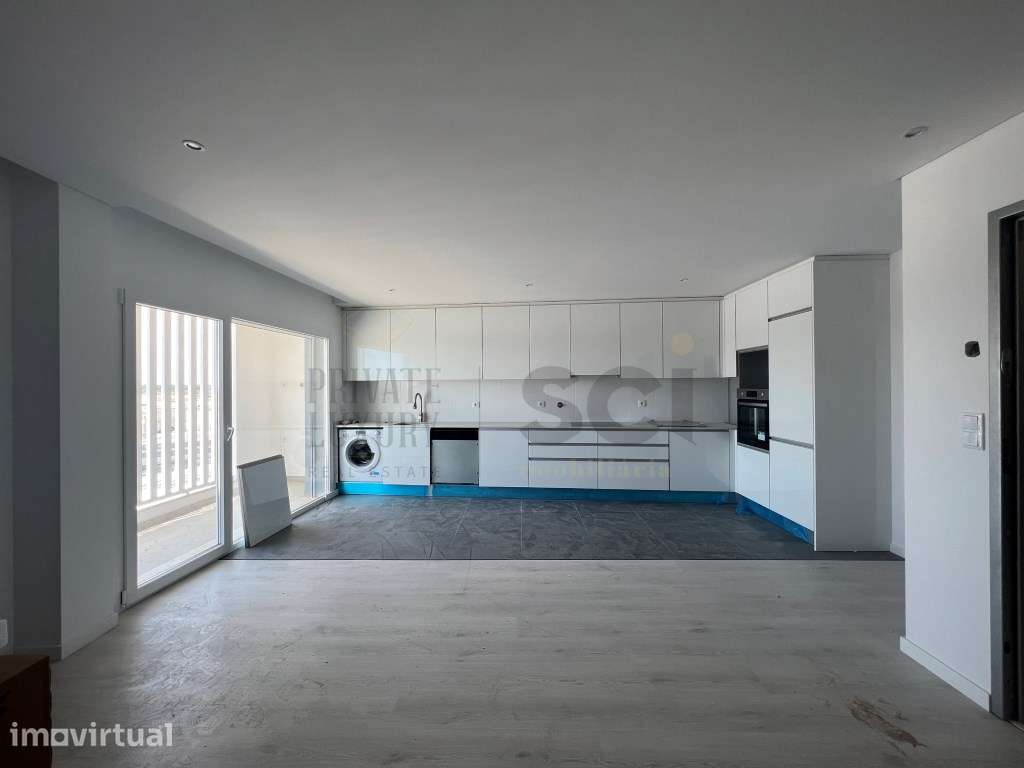 Apartamento T2 | em Santa Marta do Pinhal - Grande imagem: 2/22