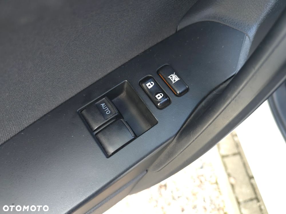 Toyota Auris 1.6 Premium - 19